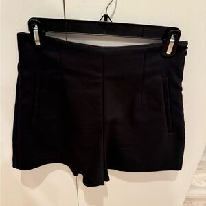 Zara black side zip cotton blend shorts size S. Worn once